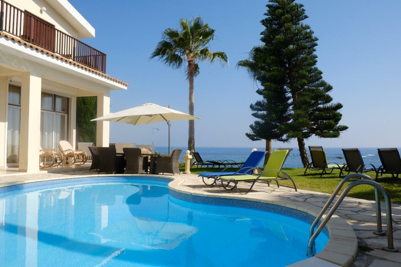 Villa On The First Line Pegeia Exteriér fotografie